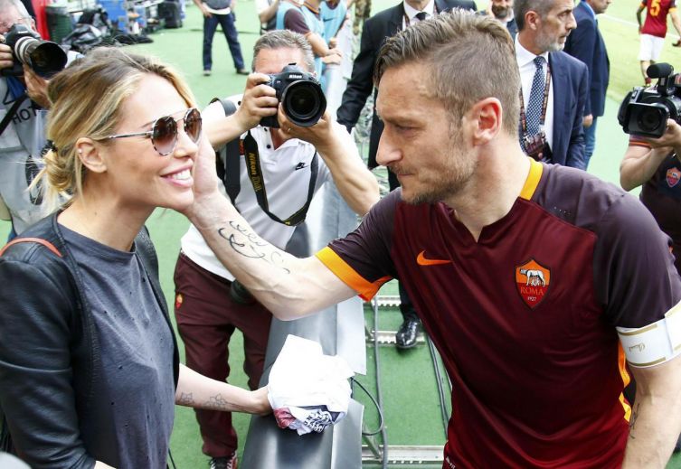 Ilary Blasi Sul Tradimento Di Totti Sono Sicura Che Non Cè Stato Mamme A Spillo